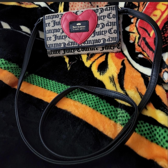 Juicy Couture Handbags - Juicy Couture Heartbreaker Wallet Crossbody logo bag